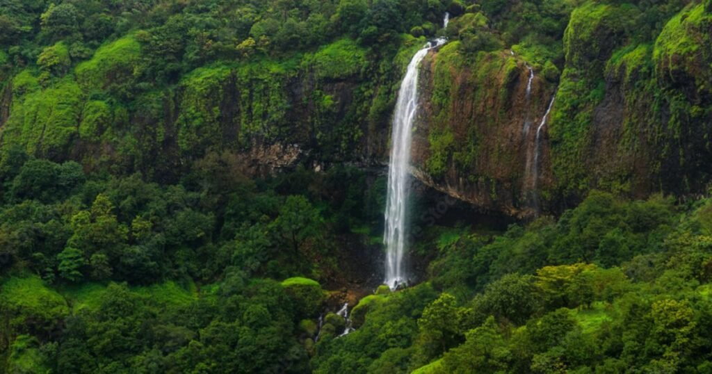 (BABA WATERFALL OF AMBOLI GHAT)