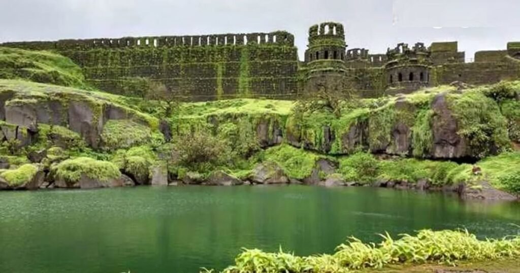 Raigad-Fort-Maharashtra-
